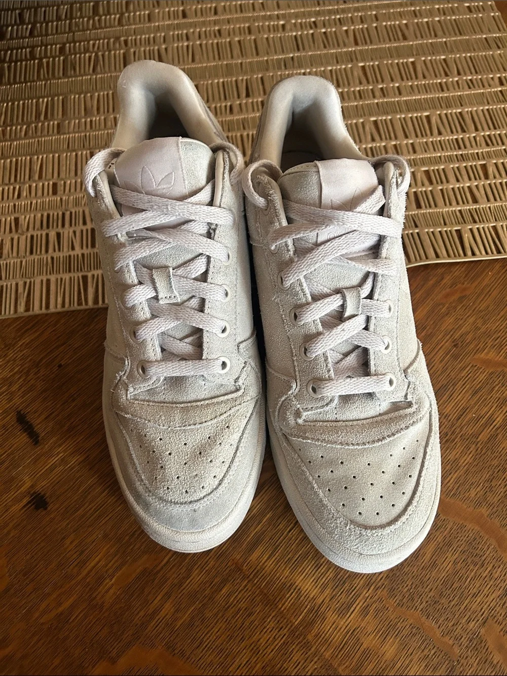 adidas Light Beige Green Low-Top Thick Sole Sneakers Women’s 9.5